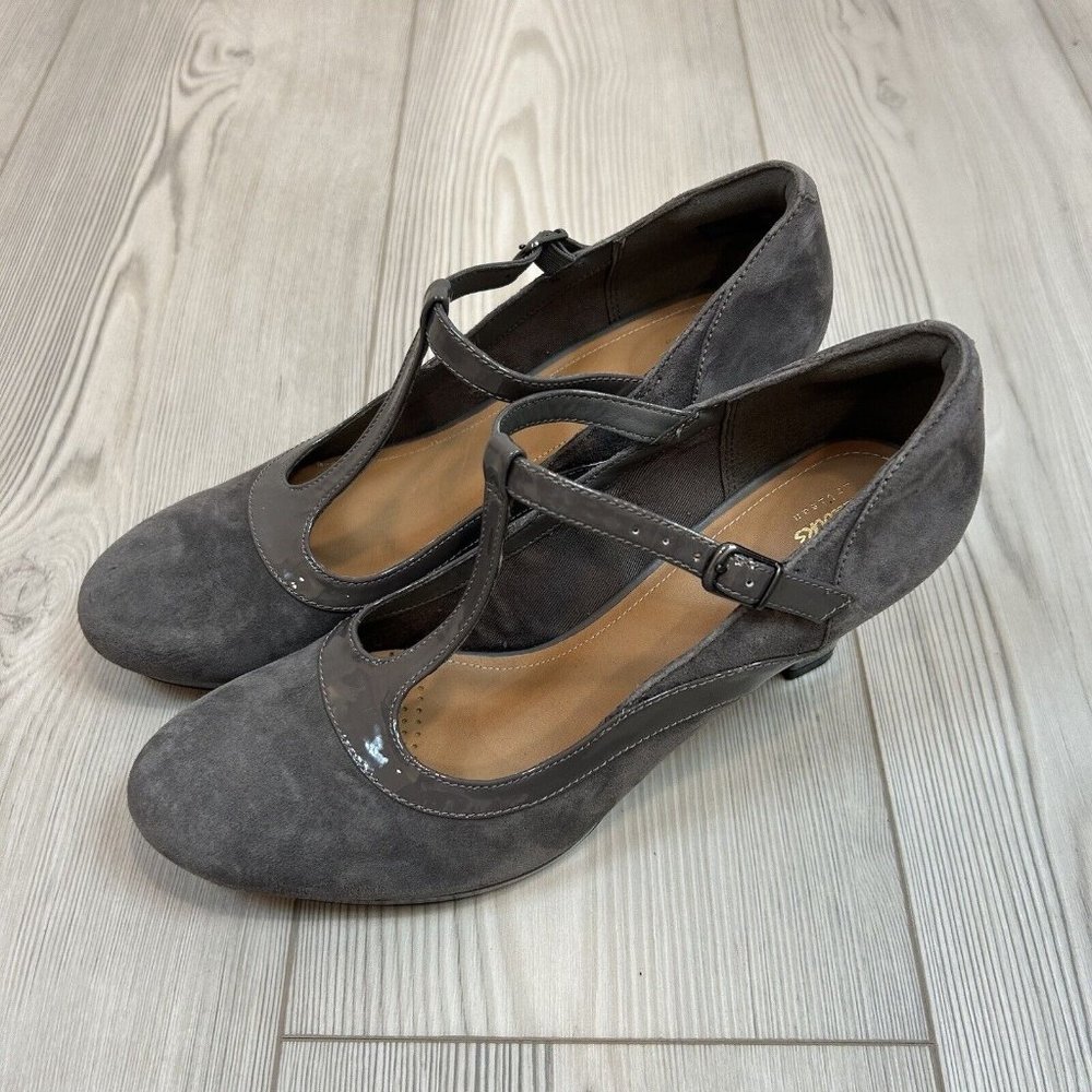 Ladies Clarks Court Heel Shoes Chorus Pitch Gray Size 10 Suede T Strap 9.5 - Picture 2 of 8
